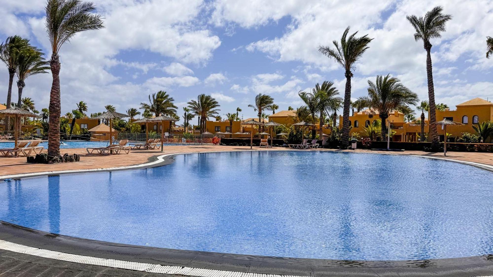 Golden Dream, Swimming Pool And Parking Βίλα Κοραλέχο Εξωτερικό φωτογραφία